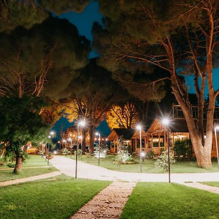 Pino Mar Luxury Bungalows Erdek Bagian luar foto