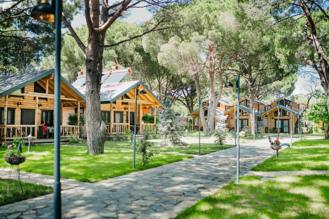 Pino Mar Luxury Bungalows Erdek Bagian luar foto